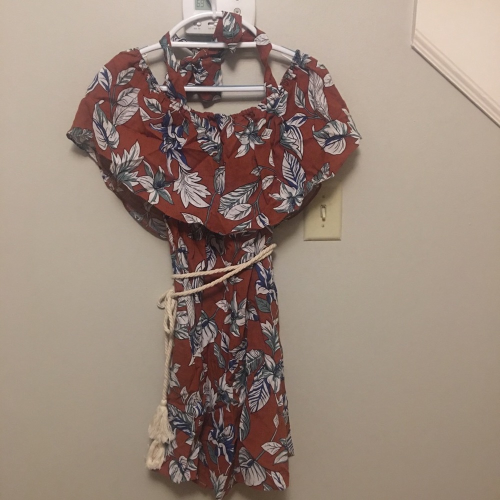 Off the shoulder halter tie dress